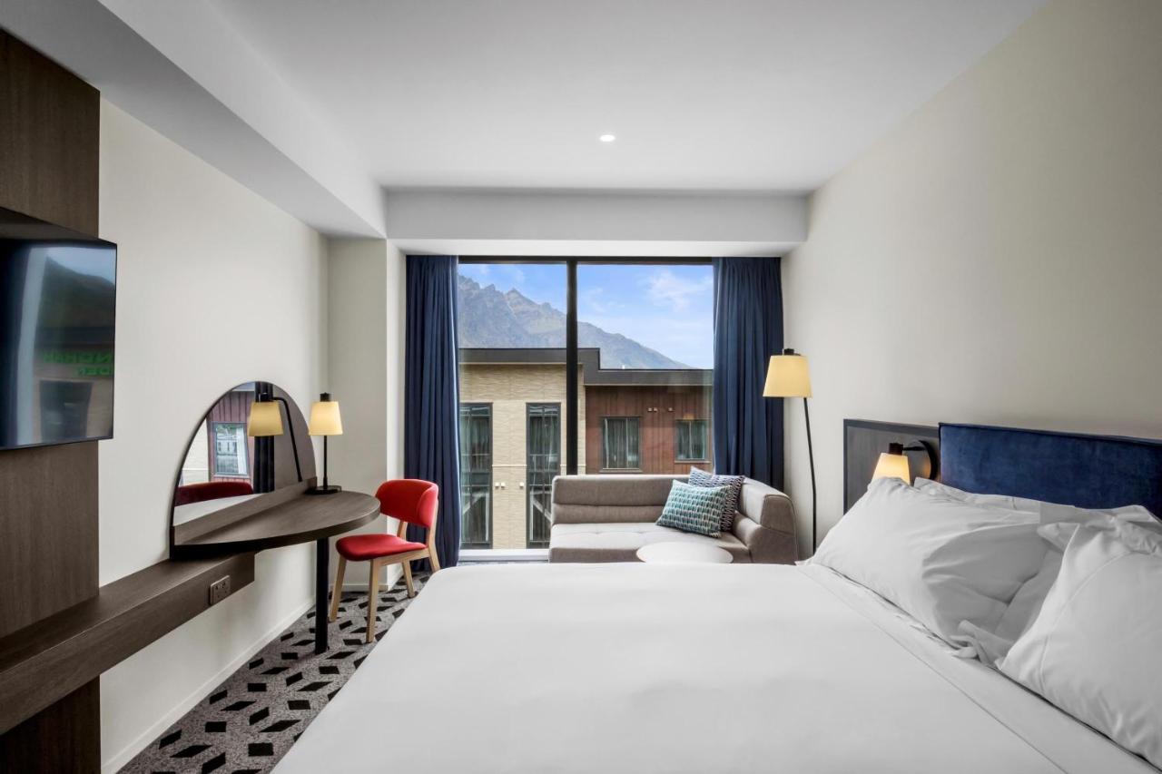 Holiday Inn Queenstown Remarkables Park Buitenkant foto