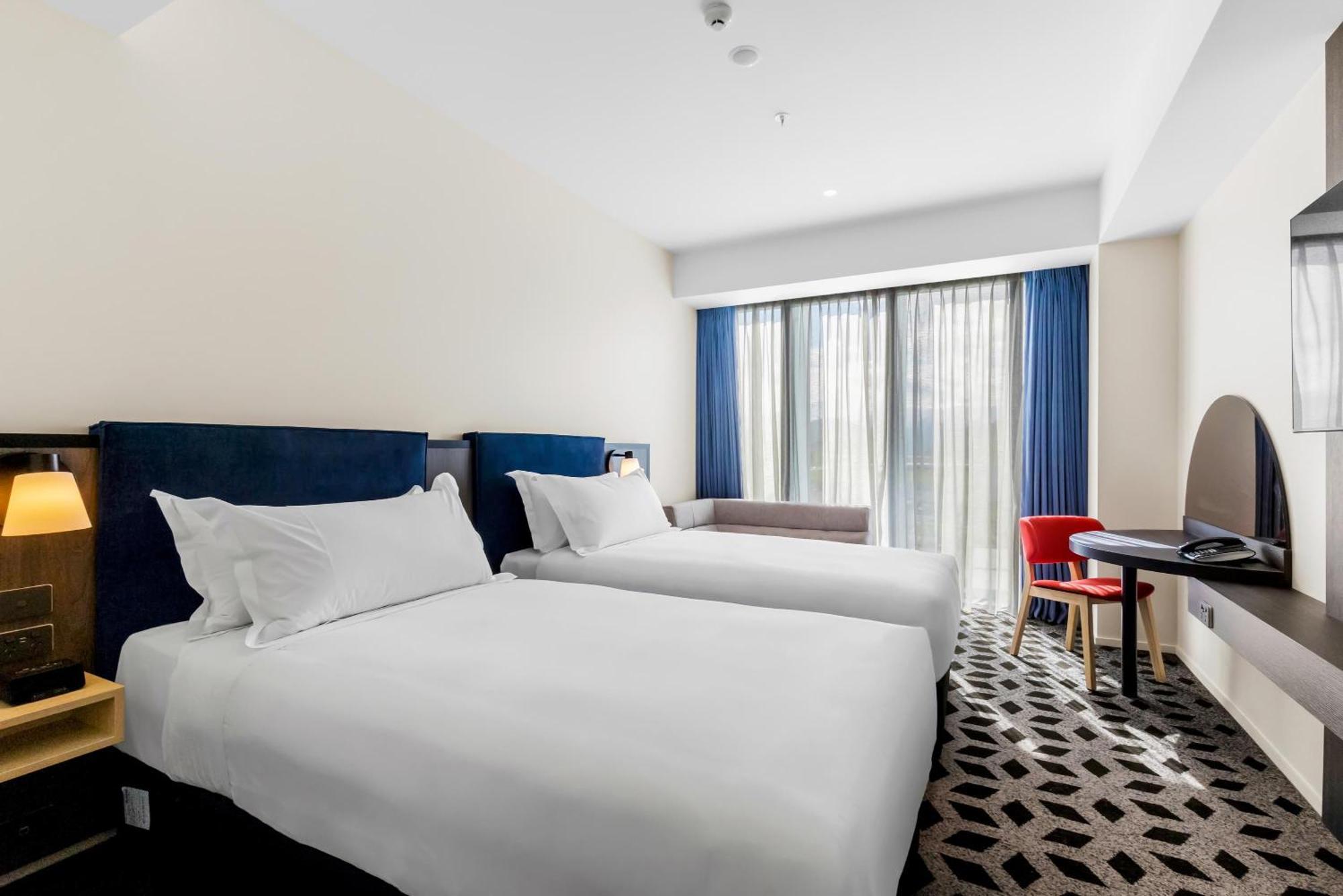 Holiday Inn Queenstown Remarkables Park Buitenkant foto