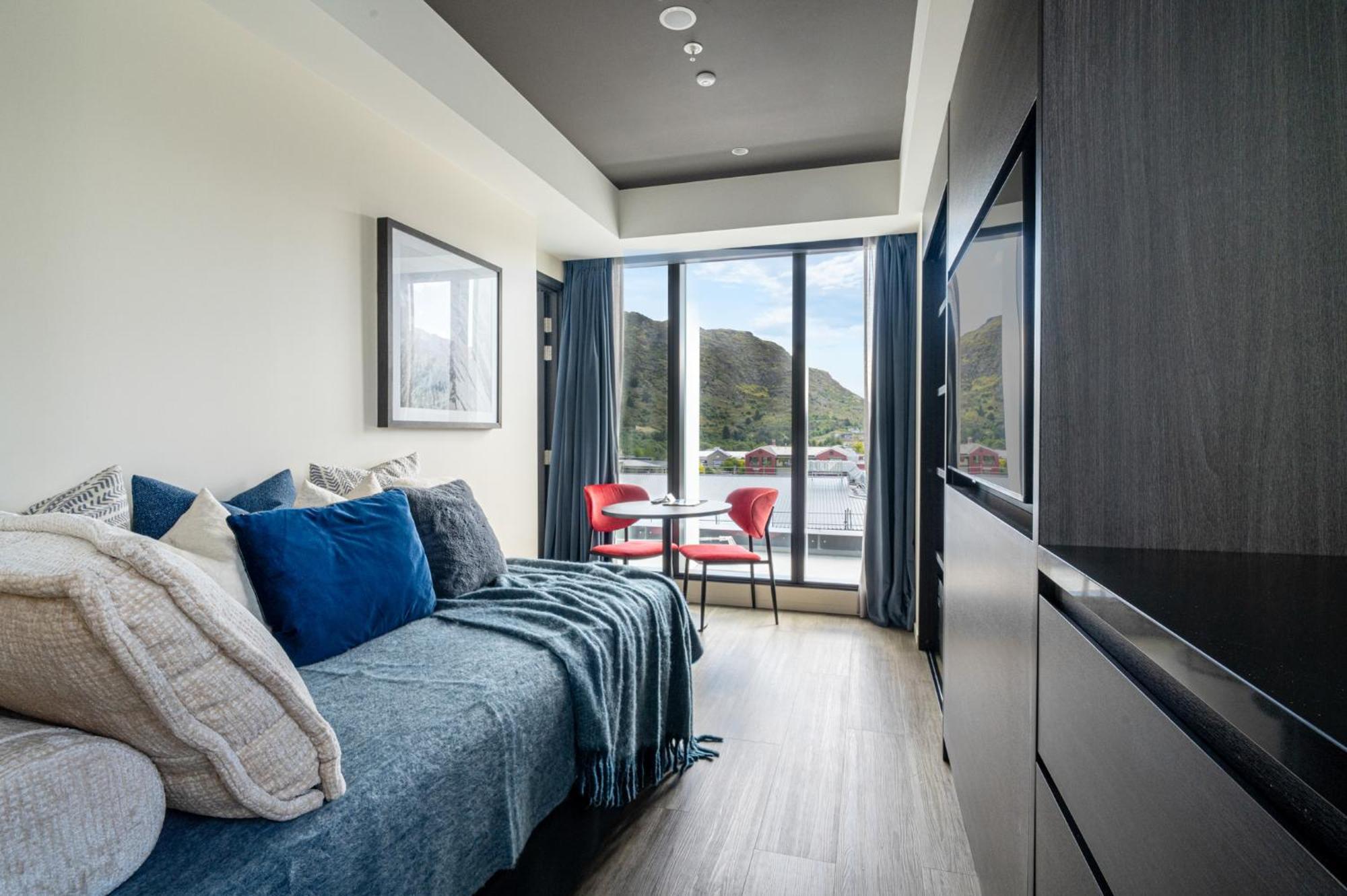 Holiday Inn Queenstown Remarkables Park Buitenkant foto